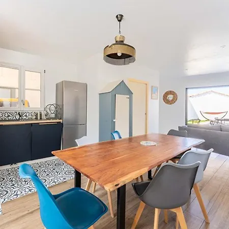 Maison Moderne Au Bois-plage-en-re Avec Jardin - Fr-1-835-3 Вилла Ле-Буа-Плаж-ан-Ре