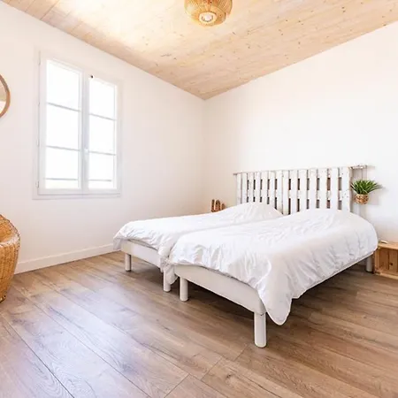 Maison Moderne Au Bois-plage-en-re Avec Jardin - Fr-1-835-3 Вилла